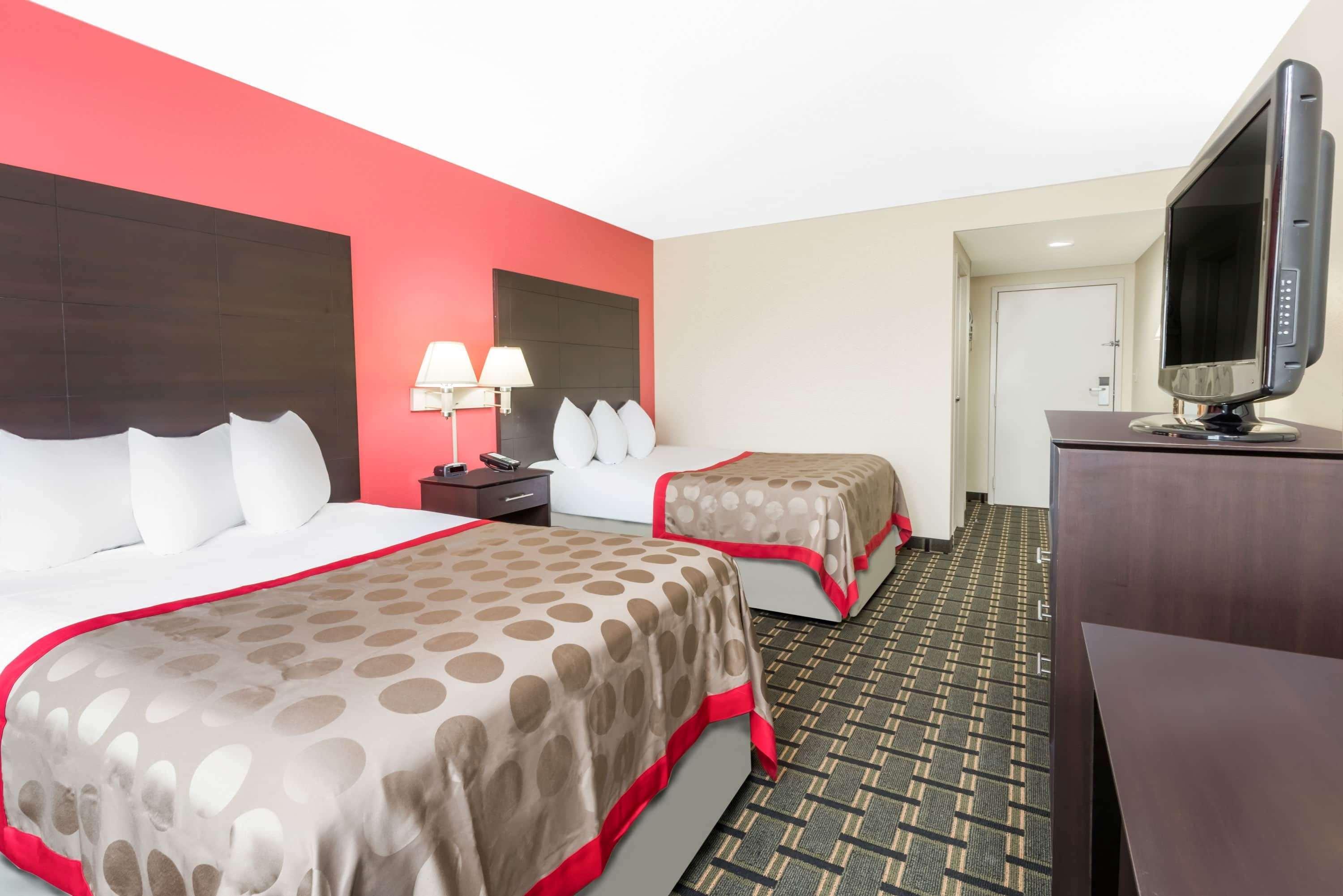 Ramada By Wyndham Vandalia Extérieur photo
